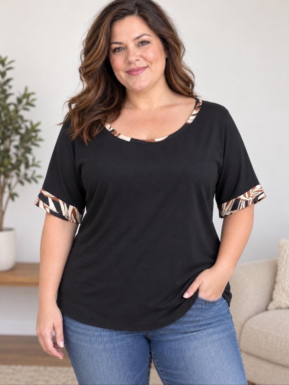 Women's Black Short Sleeve Top with Geometric Trim Woman's Size XXL